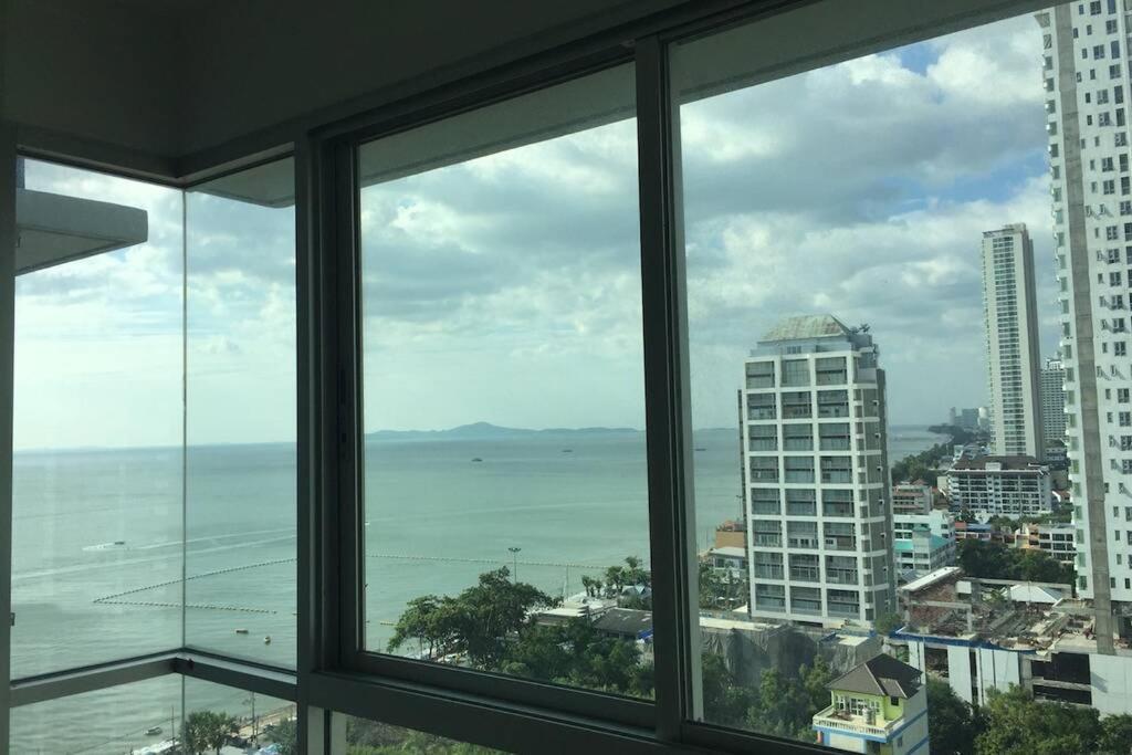 Stunning Seaview Suite Jomtien Beach Exterior photo