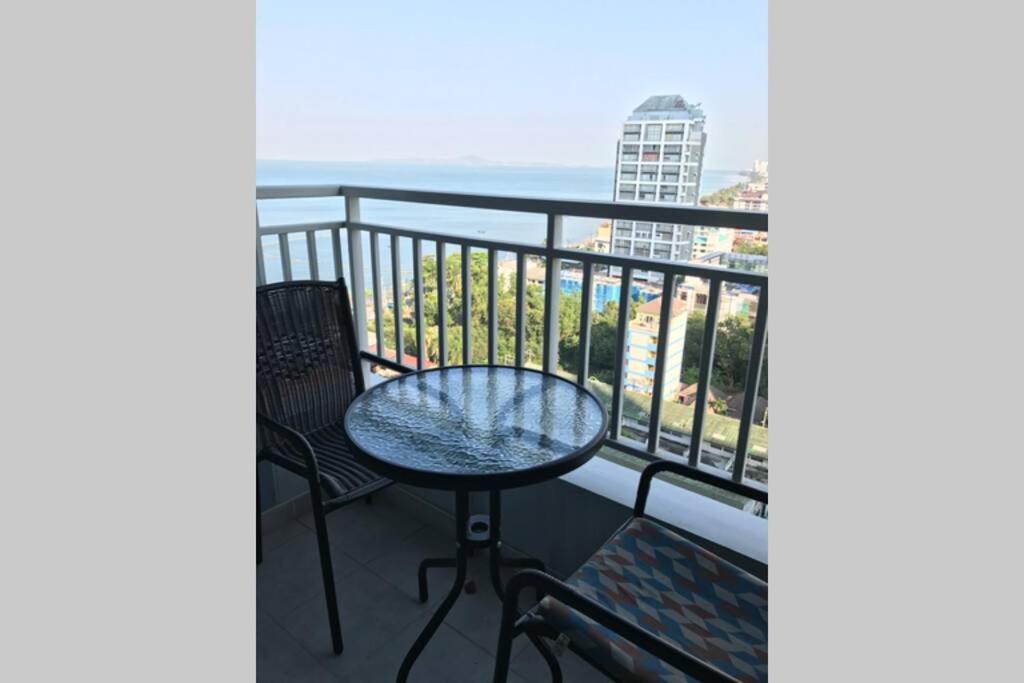 Stunning Seaview Suite Jomtien Beach Exterior photo